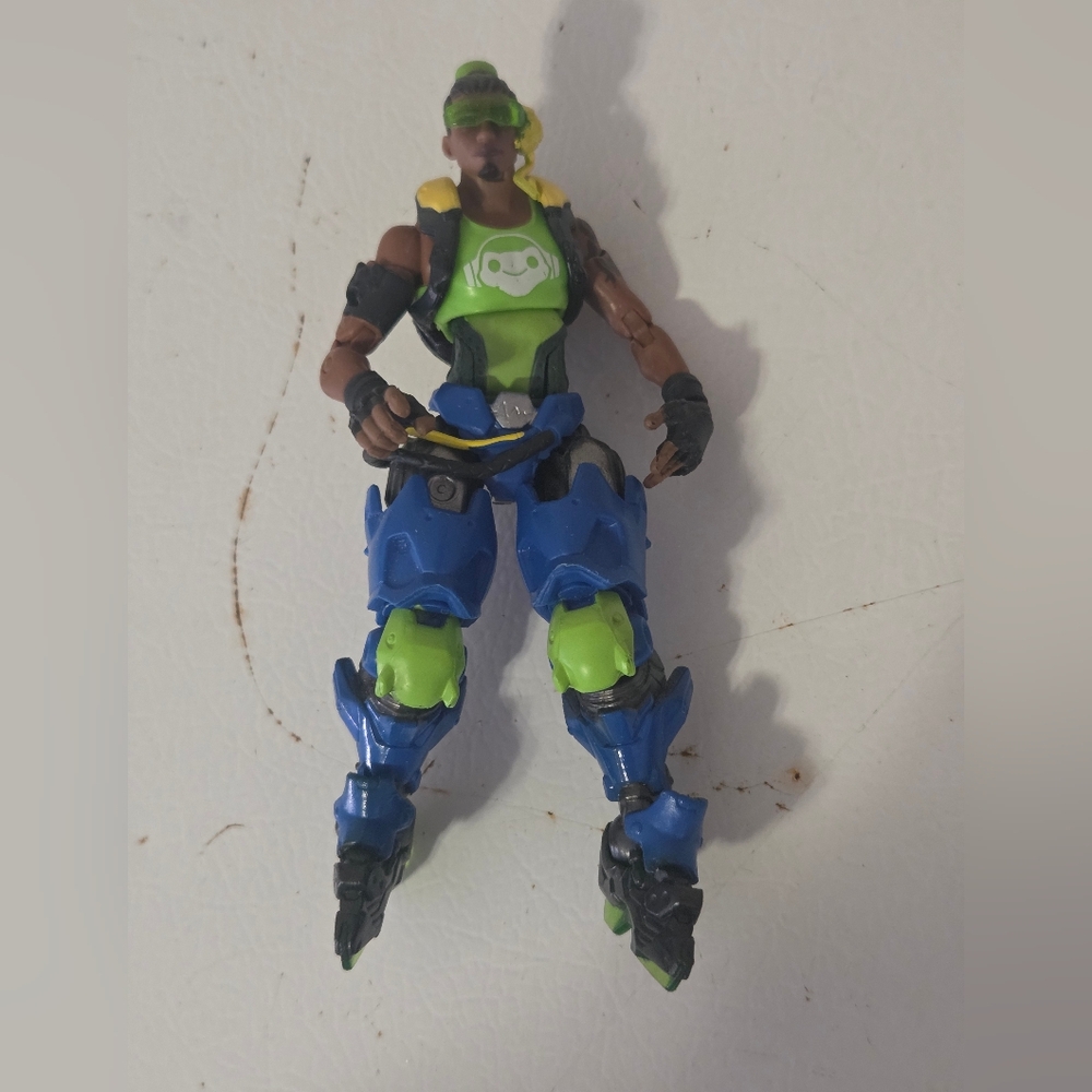 Hasbro Overwatch Ultimates Series Lucio action figure 6in